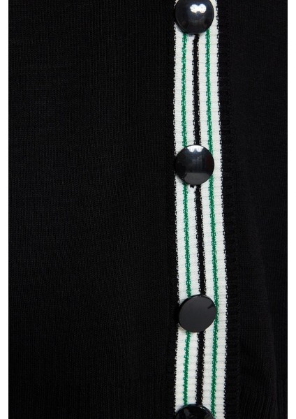 Kadın Tesettür Moda Şık Midi V Yaka Uzun Kol Renk Bloklu Yakası Şerit Detaylı Triko Süveter indirimleri