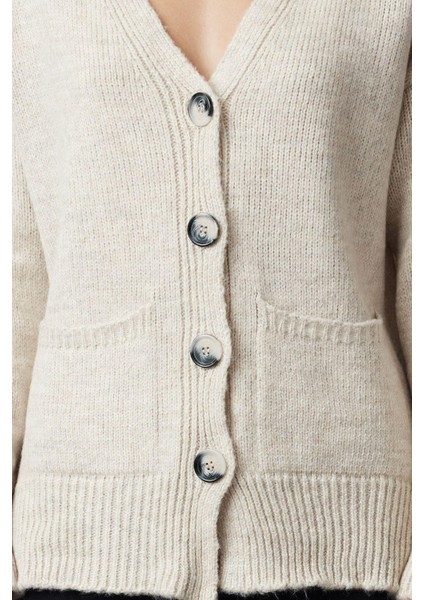 Kadın Moda Şık Regular V Yaka Regular Basic Yumuşak Dokulu Triko Hırka fırsatları
