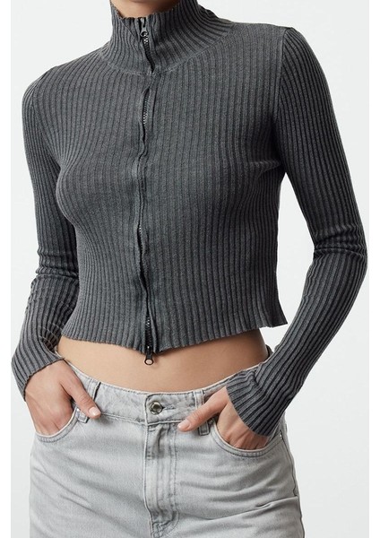 Kadın Moda Şık Crop Dik Yaka Slim Crop %100 Pamuk Yıkama Efektli Triko Hırka