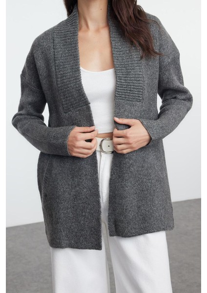 Kadın Moda Şık Midi Şal Yaka Oversize Geniş Kalıp Yumuşak Dokulu Triko Hırka fiyatları