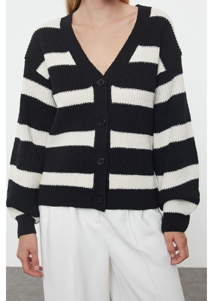 Kadın Moda Şık Regular V Yaka Oversize Geniş Kalıp Yumuşak Dokulu Triko Hırka
