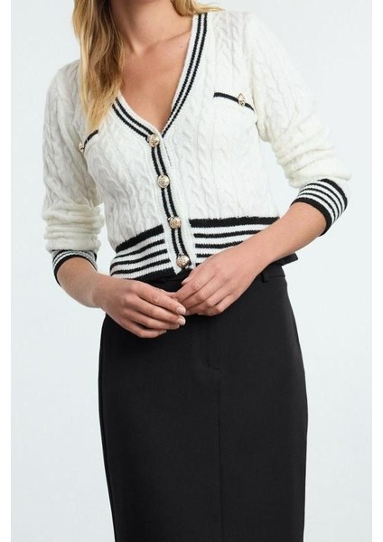 Kadın Moda Şık Crop V Yaka Slim Crop Yumuşak Dokulu Renk Bloklu Triko Hırka