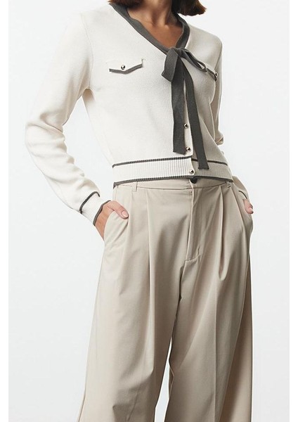 Kadın Moda Şık Regular V Yaka Slim Kurdele Fiyonk Detaylı Triko Hırka modelleri