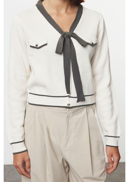 Kadın Moda Şık Regular V Yaka Slim Kurdele Fiyonk Detaylı Triko Hırka fırsatları