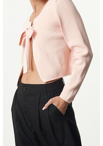 Kadın Moda Şık Crop Bisiklet Yaka Regular Crop Kurdele Fiyonk Detaylı Triko Hırka modelleri