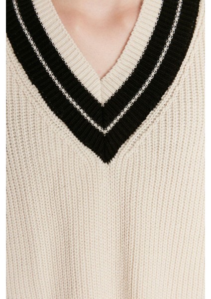 Kadın Modern Tarz Rahat Kolsuz V Yaka Renk Bloklu Kol Crop Triko Süveter indirimleri