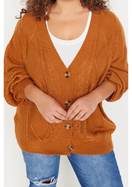 Büyük Beden Kadın Modern Tarz Rahat Uzun V Yaka Saç Örgü Kol Regular Triko Hırka indirimleri