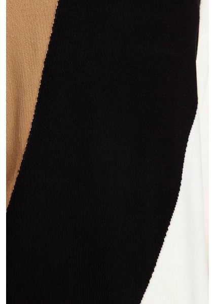 Kadın Modern Tarz Rahat Uzun Dik Yaka Renk Bloklu Kol Regular Triko Kazak fiyatları