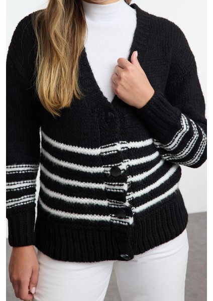 Kadın Modern Tarz V Yaka Triko Hırka modelleri