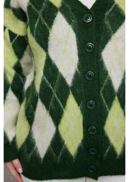 Büyük Beden Kadın Modern Tarz Rahat Uzun V Yaka Baklava Kol Regular Triko Hırka indirimleri