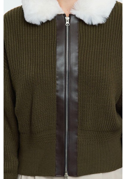 Kadın Moda Şık Regular Polo Yaka Regular Kürklü Deri Detaylı Fermuarlı Mont Triko Hırka modelleri