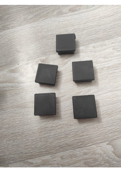 İLDEM FERFORJE 40X40 Plastik Kapak 100 Adet - 40X40 PROFİL KAPAĞI