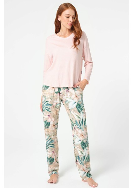 Kadın Uzun Kol V Yaka Viskon Çiçek Desenli Kışlık Örme Normal Bel Pijama Takımı