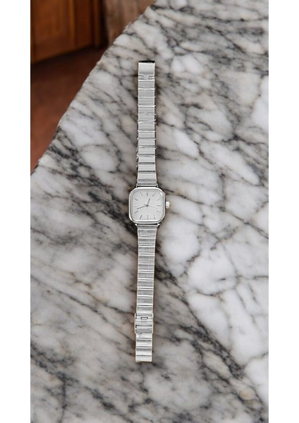 Ayarlanabilir Kordonlu Kare Kadın Kol Saati fiyatları