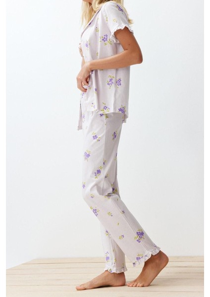 Kadın %100 Pamuk Gömlek Yaka Kısa Kol Ekru- %100 Pamuk Çiçekli Fırfır Detaylı Örme Pijama Takımı
