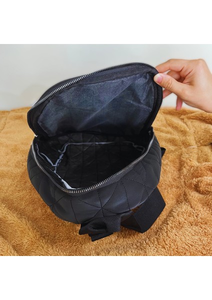 Şık ve Işlevsel Siyah Kapitone Desenli Sırt Çantası | Günlük Kullanım ve Seyahatler Için Mükemmel fırsatları