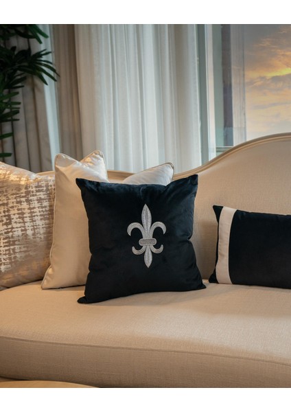Fleur De Lis Nakışlı Kırlent Kılıfı Siyah - Gümüş