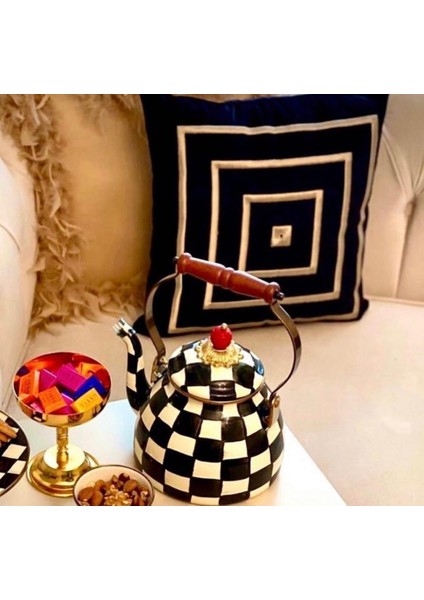 Nakışlı Kırlent Kılıfı Kare Model Siyah-Gold