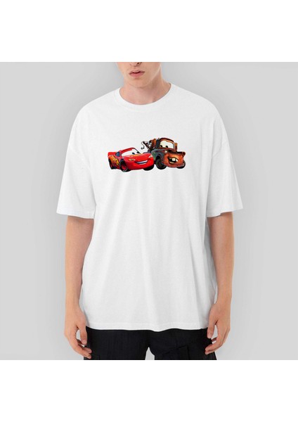 Şimşek Mcqueen ve Tow Mater Arabalar Oversize Beyaz Tişört