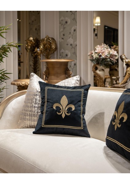 Fleur De Lis Nakışlı Çerçeveli Kırlent Kılıfı Siyah - Gold