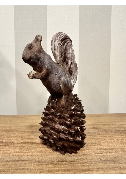 Yılbaşı Ürünleri, Kozalak Üstünde Sincap Dekoratif Biblo fırsatları