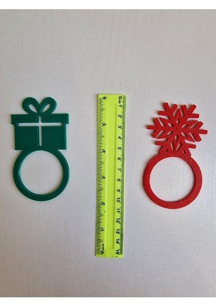 Yılbaşı Temalı 8 Li Yeşil- Kırmızı Renk Peçete Halkası-Yüzüğü (Sert Plastiktir) modelleri