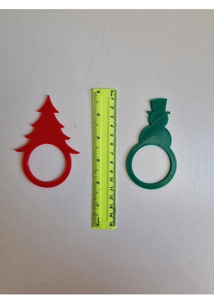 Yılbaşı Temalı 8 Li Yeşil- Kırmızı Renk Peçete Halkası-Yüzüğü (Sert Plastiktir) indirimleri