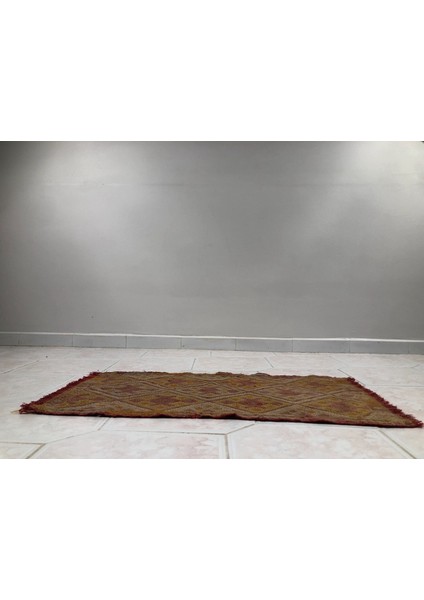 87X149 cm Küçük Boy Kırmızı Turuncu Renkli El Dokuma Ender Desenli Uşak Kilimi