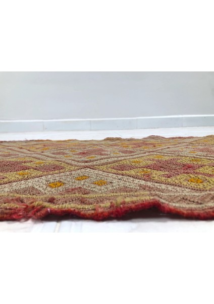 87X149 cm Küçük Boy Kırmızı Turuncu Renkli El Dokuma Ender Desenli Uşak Kilimi fiyatları