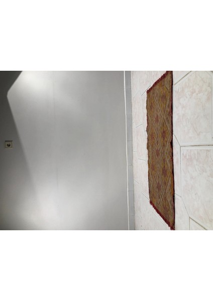 87X149 cm Küçük Boy Kırmızı Turuncu Renkli El Dokuma Ender Desenli Uşak Kilimi fırsatları