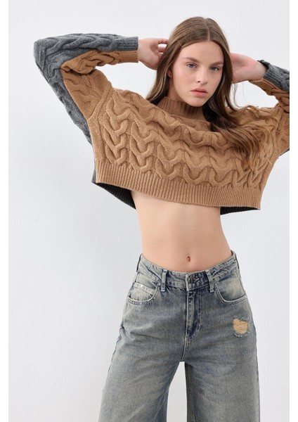 Antrasit-Camel Saç Örgülü Dik Yakalı Çift Taraflı Giyilebilir Kazak fırsatları