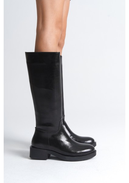 Yuvarlak Burunlu Kadın Çizme