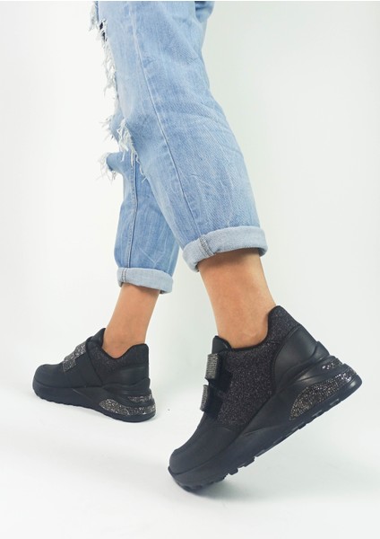 Siyah Taşlı Cırtlı Anne Çocuk Kombini Spor Ayakkabı modelleri