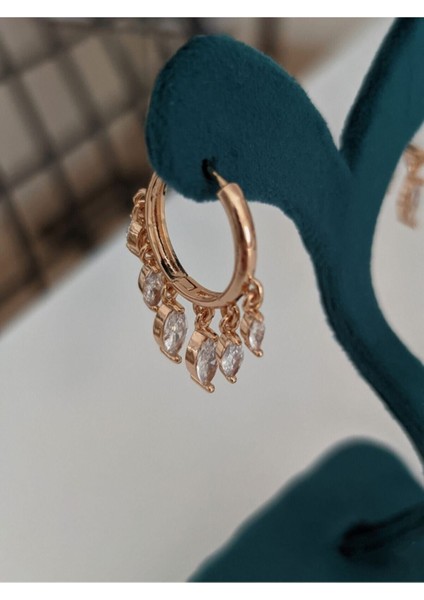 Zirkon Taşlı Shakira Küpe