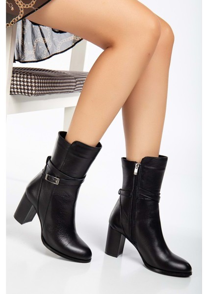 Kadın Hakiki Deri Toka Detaylı Şık Topuklu Bot - Siyah modelleri
