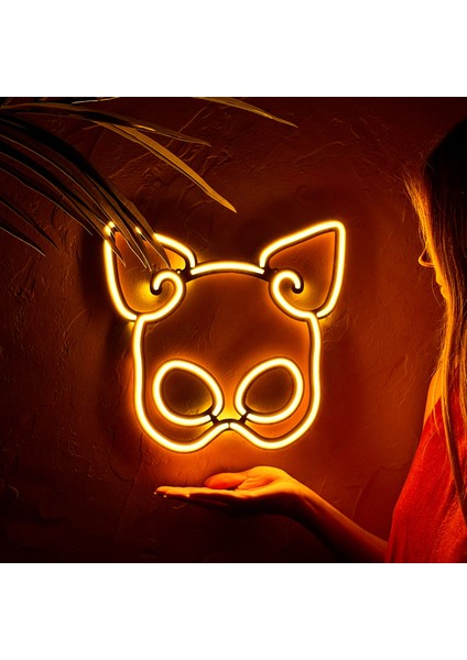 Tol Camp Latex Mask Neon LED Tabela - Modern Şık Metal Üzerine Neon Lamba Dekoru, Turuncu | 30 cm x 28 cm