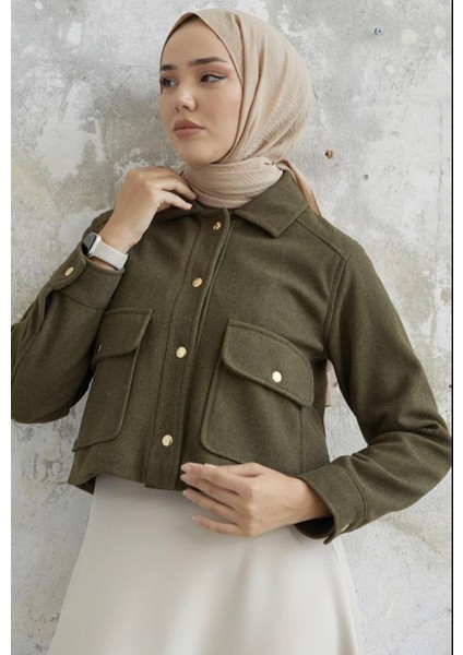 Kısa Cepli Kaşe Mont