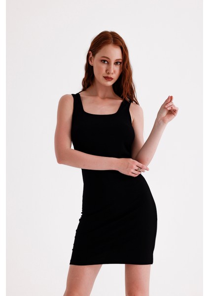 Kolsuz Likralı Baskılı Mini Viskon Elbise ELB35735 fırsatları