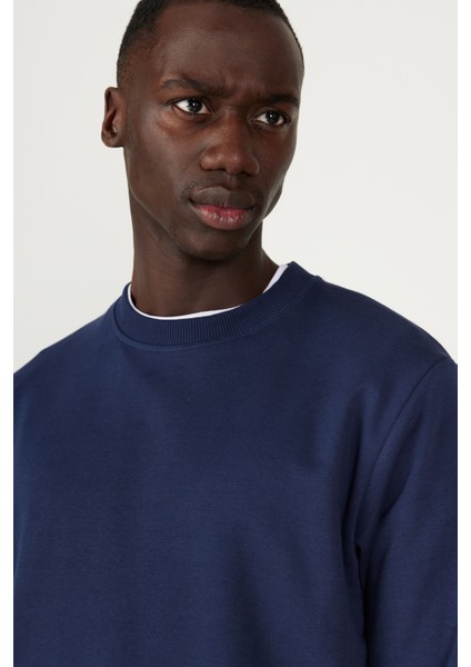 Erkek Lacivert Standart Fit Normal Kesim Bisiklet Yaka 3 Iplik Pamuklu Sweatshirt