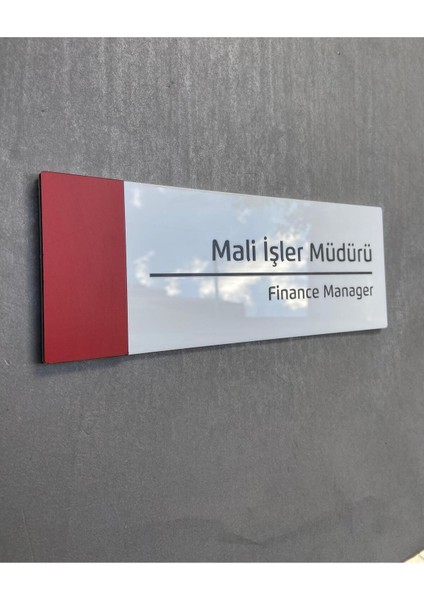 Pearl Red Serisi Kapı Isimliği Mali Işler Müdürü