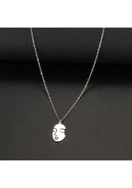 Kız Yüzü Figürü Gümüş Kolye