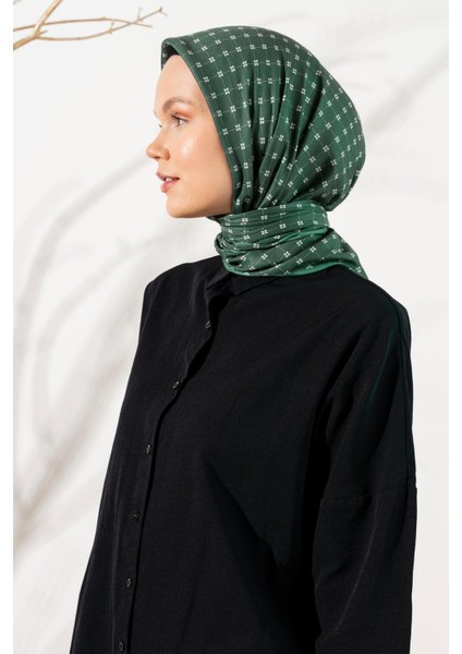 Kadın Küçük Kareli Soft Eşarp
