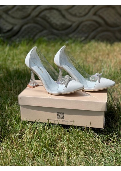 D2030 Kadın Şeffaf Taşlı Klasik Topuklu Ayakkabı