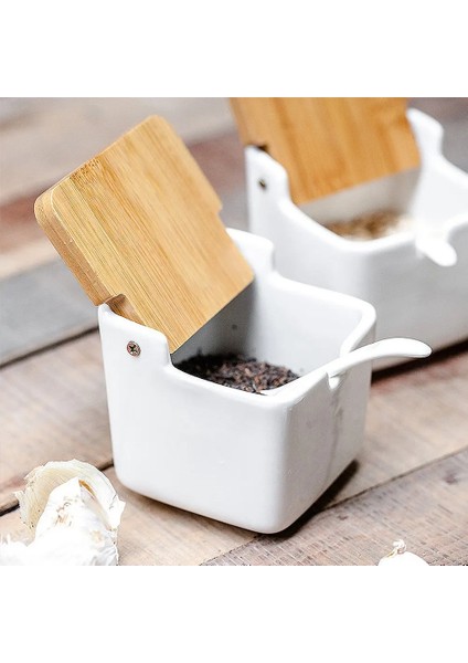 Bambu Kapaklı Porselen Kaşıklı Tuz Kabı Düz 1 Adet ( Gnl)(9*9*8,6 cm)
