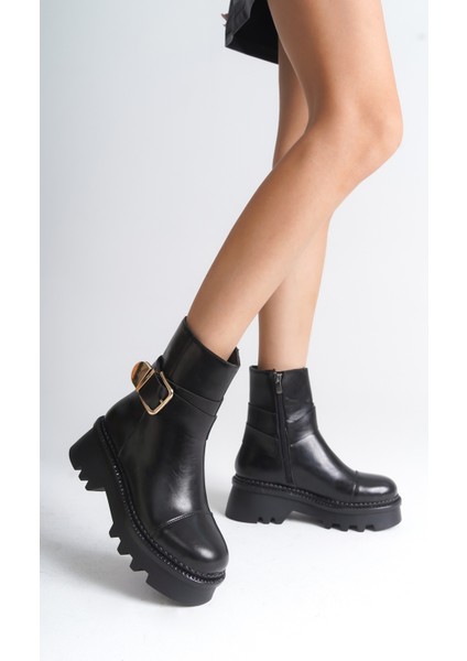 Trak Tabanlı Metal Tokalı Yandan Fermuarlı Kadın Uzun Bot fiyatları