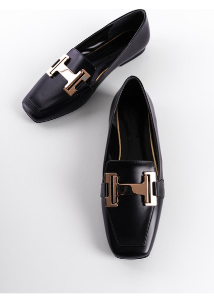 Küt Burunlu Metal Toka Aksesuarlı Kadın Loafer fırsatları