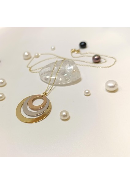 Üç Hareketli Halkalı Levha Kolye 14 Ayar Altın 4K VİDEOLU