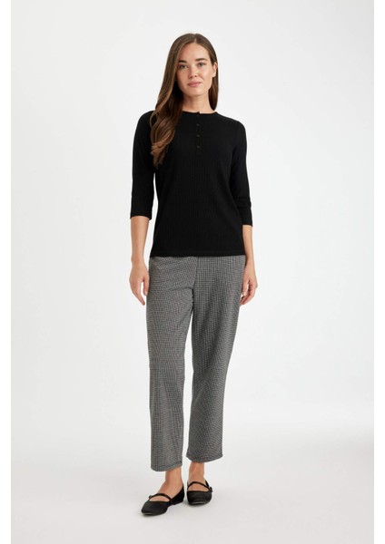 Siyah Regular Fit Bisiklet Yaka Fitilli Kaşkorse Düğmeli Yarım Kollu Basic Düz Tişört D7491AX24AU fiyatları