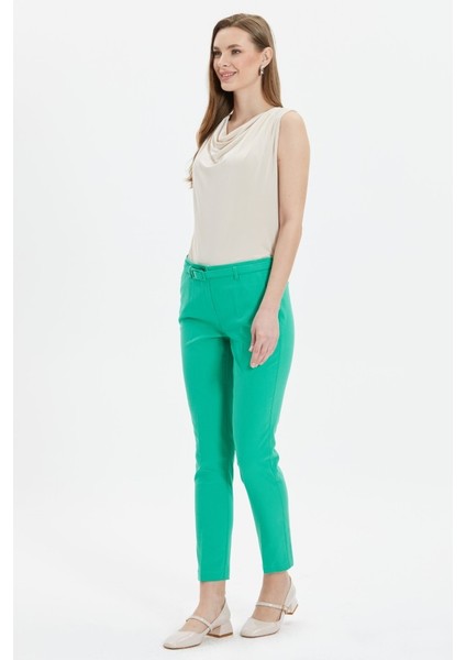 Beli Kemerli Dar Paça Pantolon