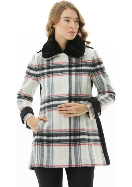 Gizli Patlı Yakası Kürklü Ekose Kaban